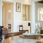 Apartment Alexandra Palace, Belle Epoque Menton, Vue Mer, Parking