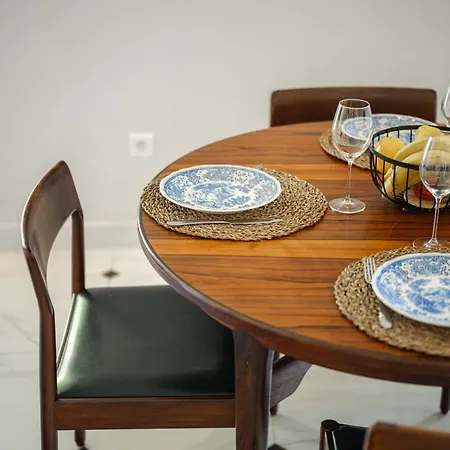 דירה Alexandra Palace, Belle Epoque Menton, Vue Mer, Parking