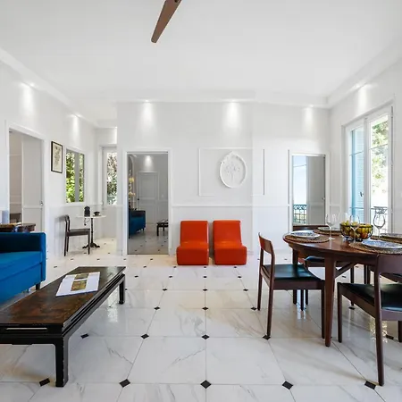 דירה Alexandra Palace, Belle Epoque Menton, Vue Mer, Parking *