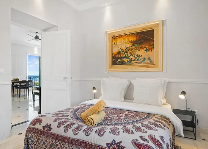 Apartament Alexandra Palace, Belle Epoque Menton, Vue Mer, Parking *