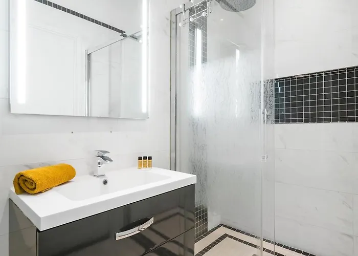 Alexandra Palace, Belle Epoque Menton, Vue Mer, Parking