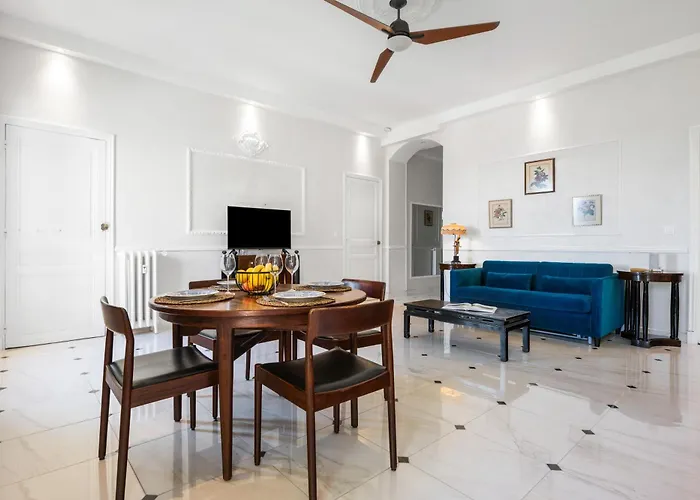 Alexandra Palace, Belle Epoque Menton, Vue Mer, Parking Apartament *