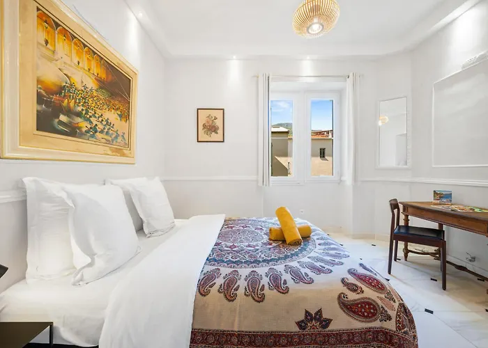 Apartment Alexandra Palace, Belle Epoque Menton, Vue Mer, Parking *