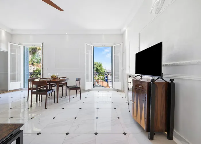 Apartament Alexandra Palace, Belle Epoque Menton, Vue Mer, Parking Mentona