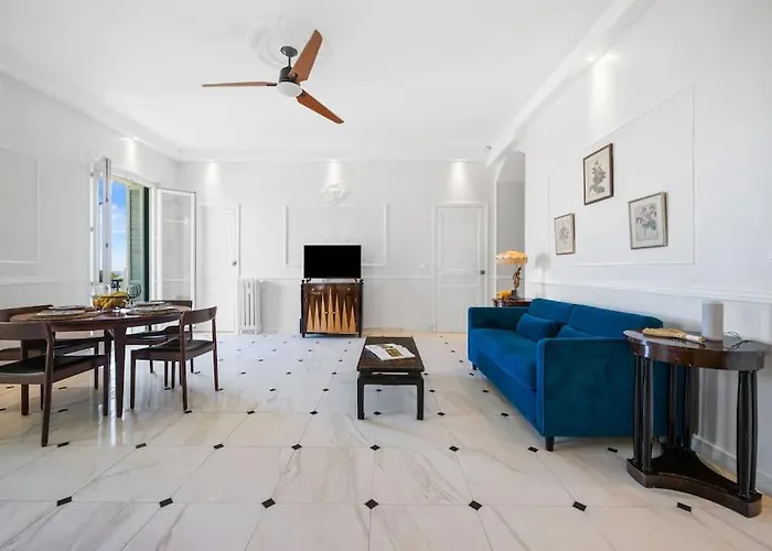 Alexandra Palace, Belle Epoque Menton, Vue Mer, Parking *